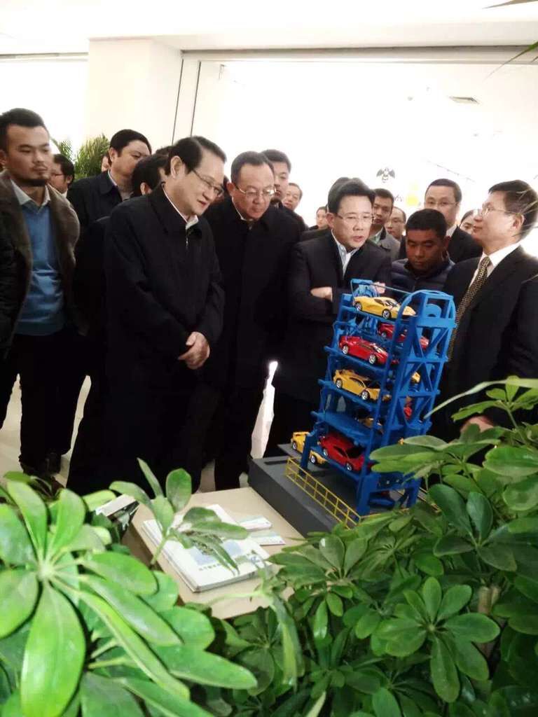 立体停车库模型